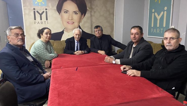 Alaşehir İYİ Parti’de istifa depremi | İlçe yönetimi istifa etti