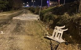 Alaşehir’de fırtına etkili oldu | Fırtına çatı uçurdu