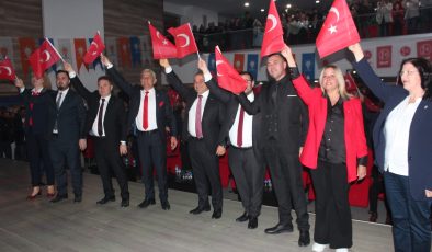 Alaşehir’de Cumhur İttifakı adaylarını tanıttı | Türk: ‘31 Mart’ta Alaşehir kazanacak, ülkemiz kazanacak’