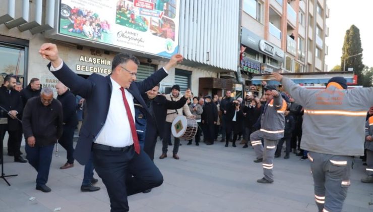 Alaşehir’de zam sevinci | Yüzde 71’lik zammı oynayarak kutladılar